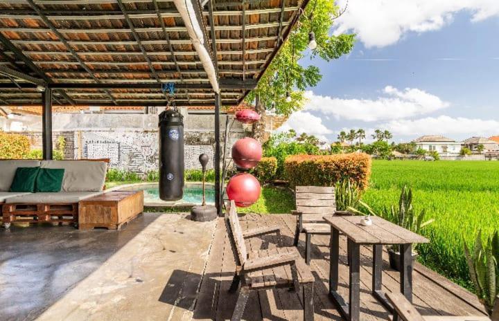 Big Brother Surf Inn Canggu  Ngoại thất bức ảnh