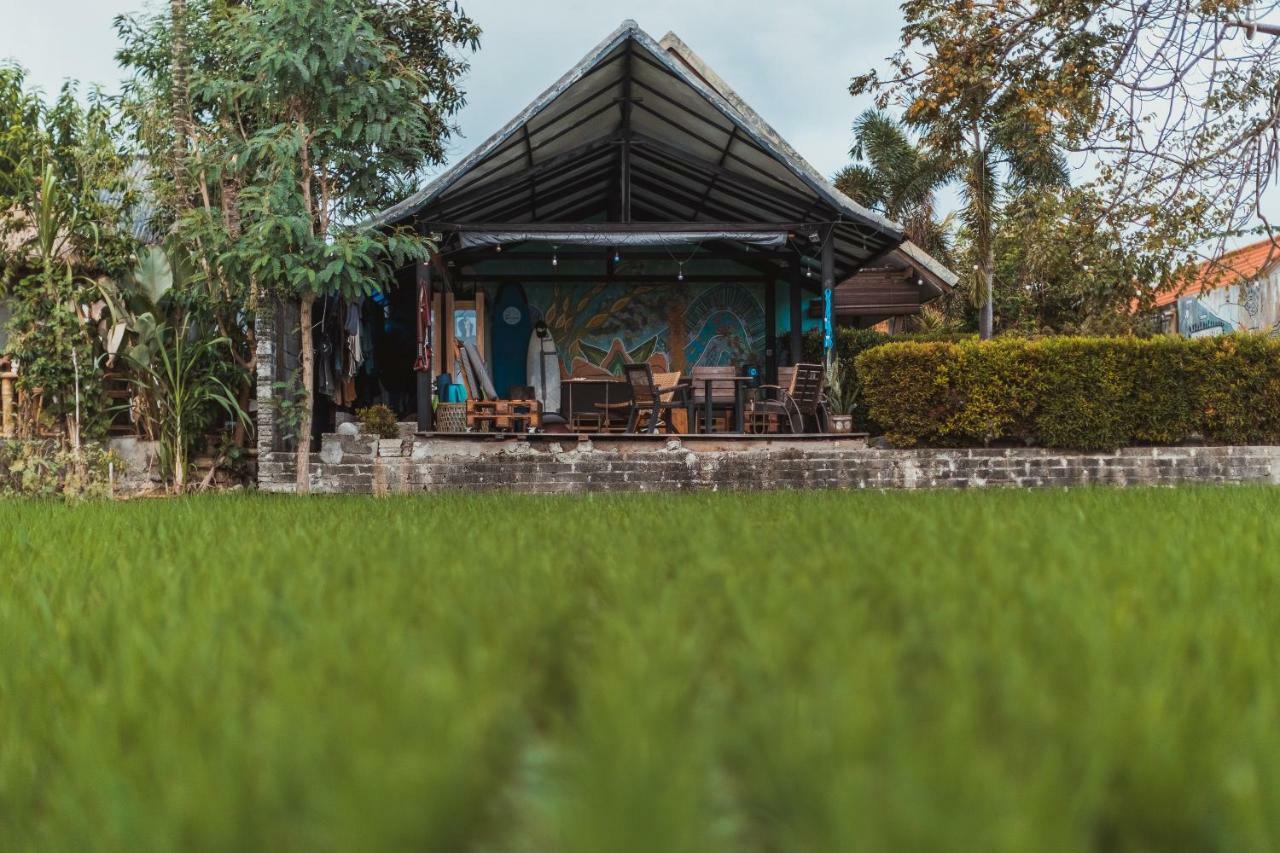 Big Brother Surf Inn Canggu  Ngoại thất bức ảnh