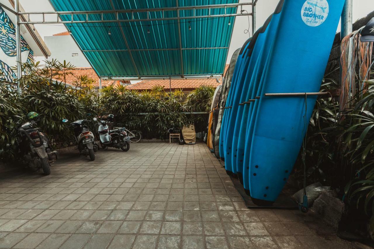 Big Brother Surf Inn Canggu  Ngoại thất bức ảnh
