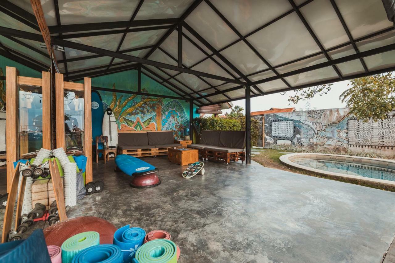 Big Brother Surf Inn Canggu  Ngoại thất bức ảnh