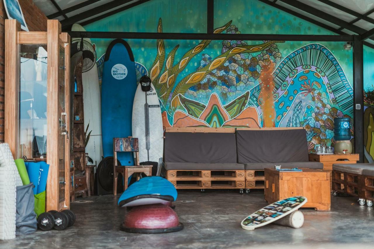 Big Brother Surf Inn Canggu  Ngoại thất bức ảnh