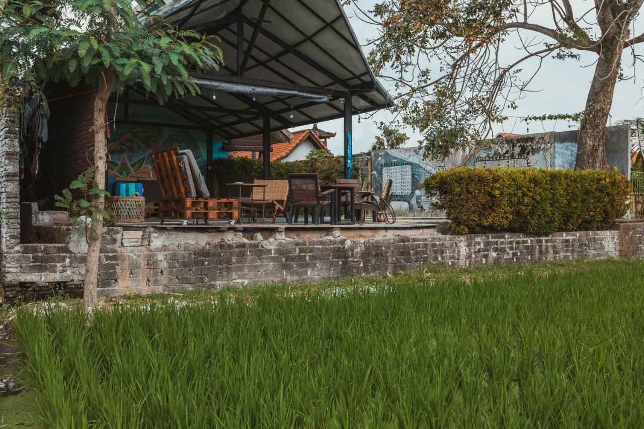 Big Brother Surf Inn Canggu  Ngoại thất bức ảnh