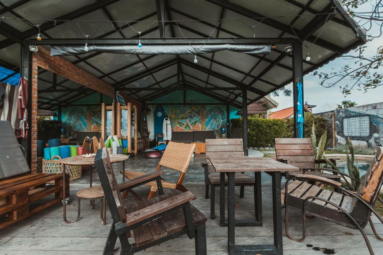 Big Brother Surf Inn Canggu  Ngoại thất bức ảnh